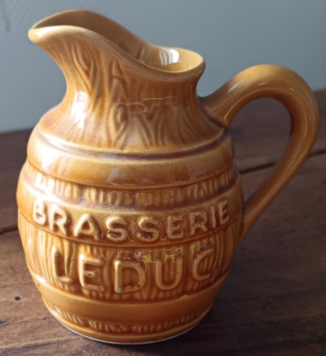 Vintage joli petit - joli, pichet